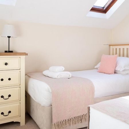 Lords Leap Villa Rusland ภายนอก รูปภาพ